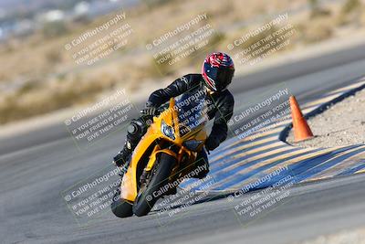 media/Jan-09-2022-SoCal Trackdays (Sun) [[2b1fec8404]]/Turn 11 (935am)/